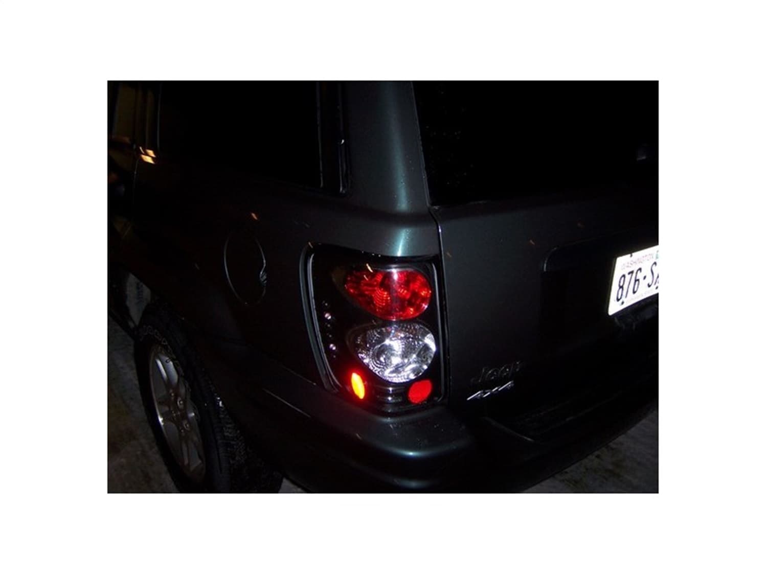 Spyder Jeep Grand Cherokee 99-04 Euro Style Tail Lights - Black product image