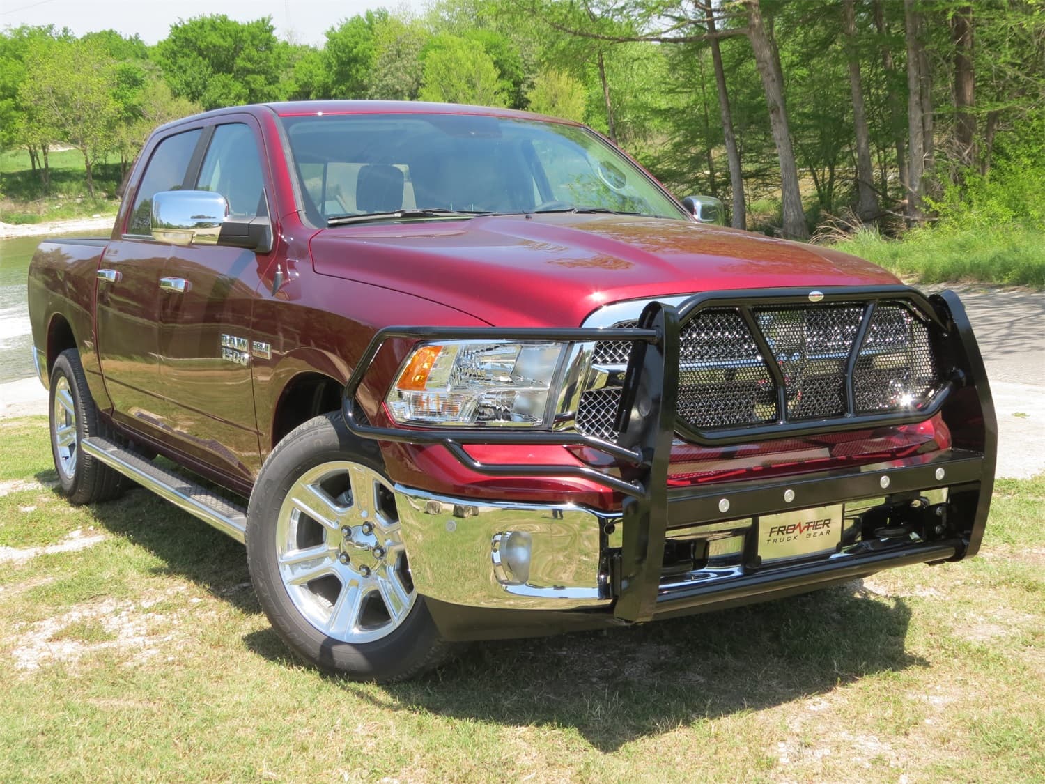 Frontier Truck Gear Grille Guard; Black Powder Coated; Accommodates Factory Sensors;